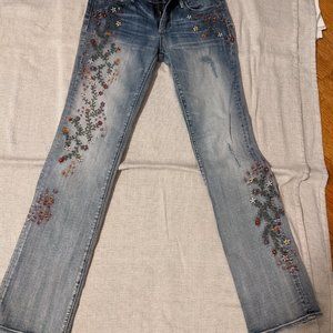 Sundance Driftwood Mulberry Embroidered Kelly Jeans - Size 26
